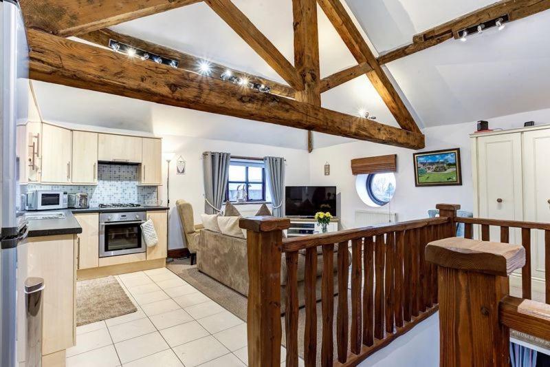 The Saddlery Cheshire Villa Congleton Exterior photo